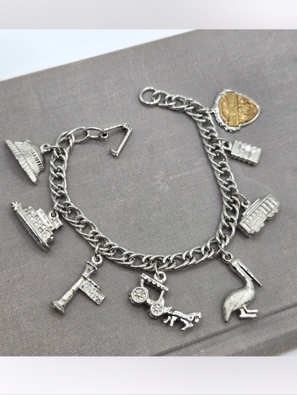 New Orleans NOLA Charm Bracelet Silver Tone 8 Charms 7.5" Retro Vintage